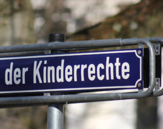 Fort- und Weiterbildungen zu 'Kinderrechte leben Kinderschutz stärken' Fort- und Weiterbildungen des Perspektive-Instituts - Pflegekinderhilfe